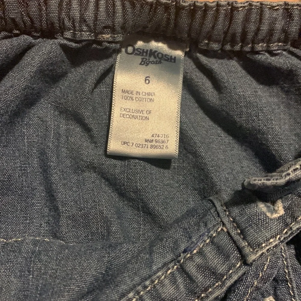 OshKosh B’gosh girls‎ romper size 6.
